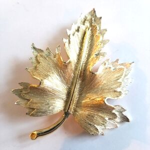 Vintage Sarah Coventry brooch maple fall pin nature silver gold tone jewelry